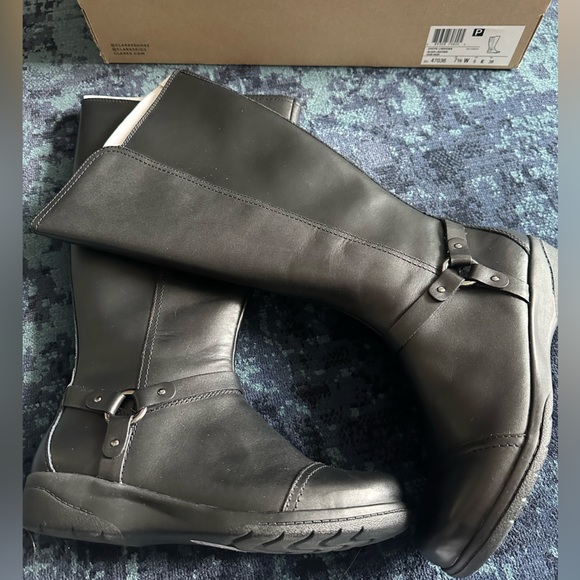 clarks cheyn lindie black leather boots - Picture 4 of 8